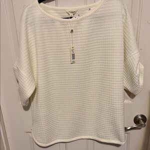 NTW Casual Textured Boxy Top - White - Max Studio